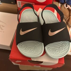 Brand New Nike Kawa Slid 10C Runs Small Super Cute !